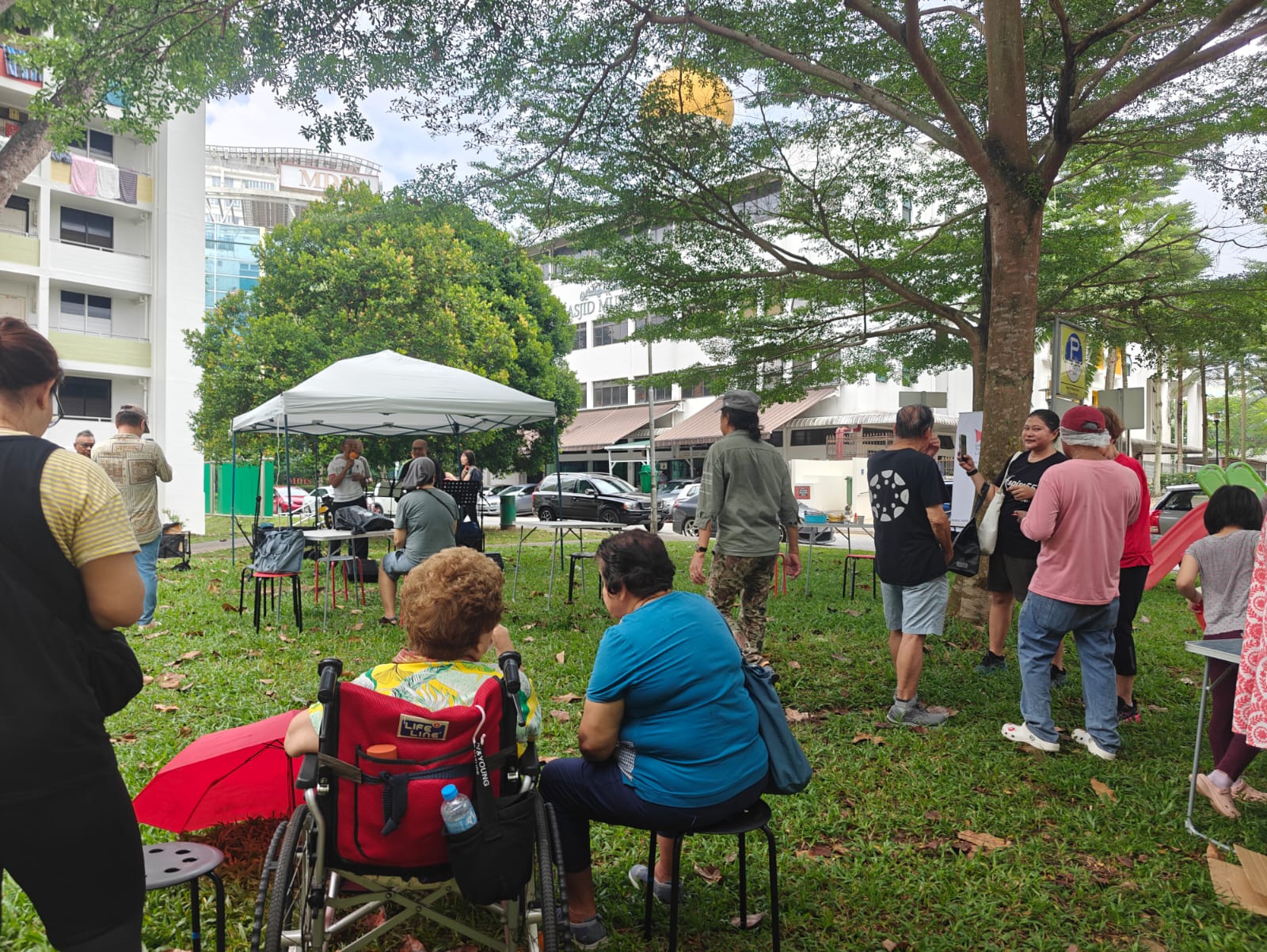 A series of co - created community museum s showcasing participatory photography and AI - generated visions of “ Living The Good Life , ” representing bold dreams for community life and ageing well .